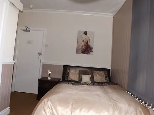 Thistle Dhu Guest House Blackpool Hotel